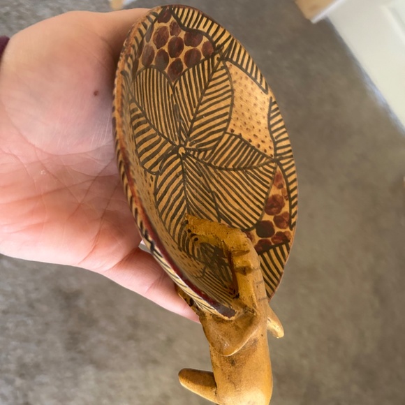 Unique Hand Carved African Bowl - Picture 4 of 5